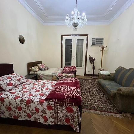 Beautiful Apartment In The Heart Of Il Cairo Esterno foto