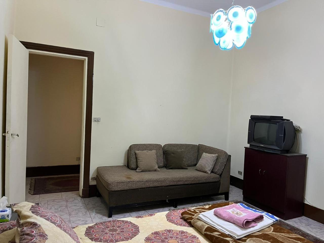 Beautiful Apartment In The Heart Of Il Cairo Esterno foto