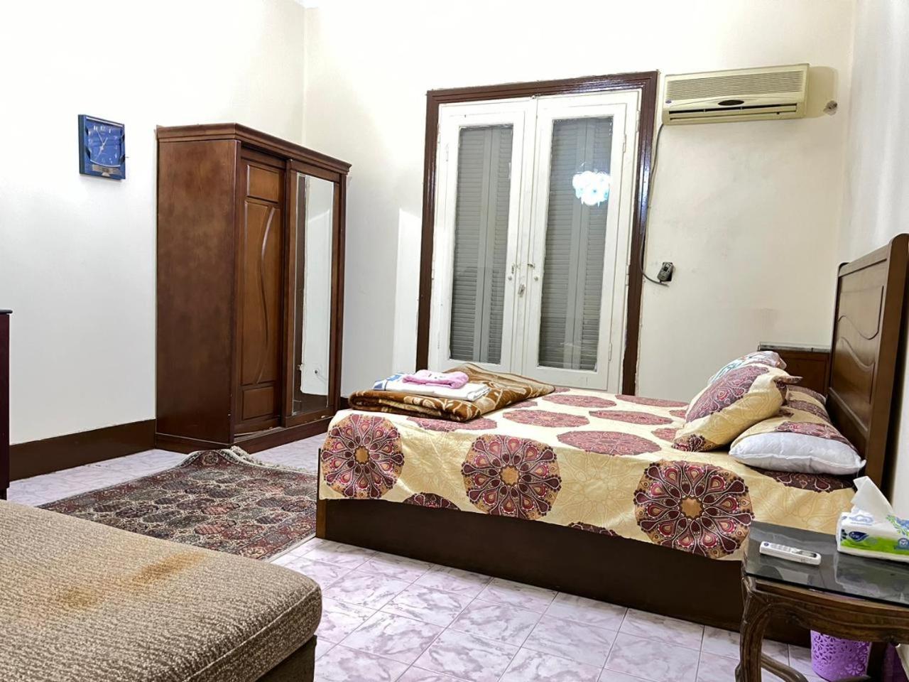 Beautiful Apartment In The Heart Of Il Cairo Esterno foto